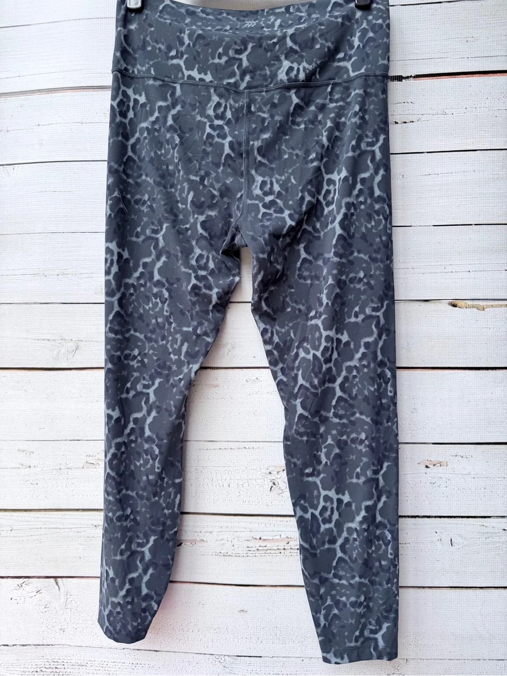 all in motion Gray Leopard-Print Leggings